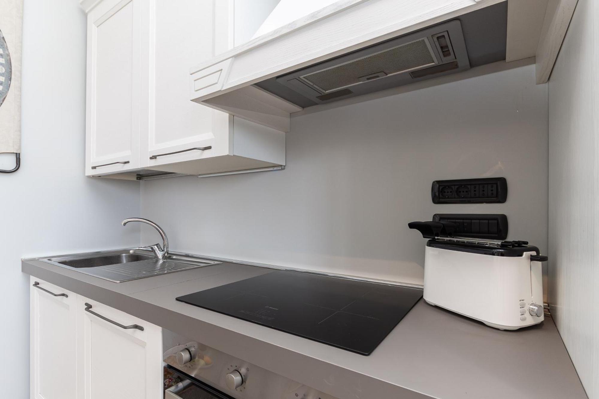 ג'נובה Spacious 3-Bedroom Apartment - 10 Min To City Center & 5 Min To Gaslini Hospital מראה חיצוני תמונה