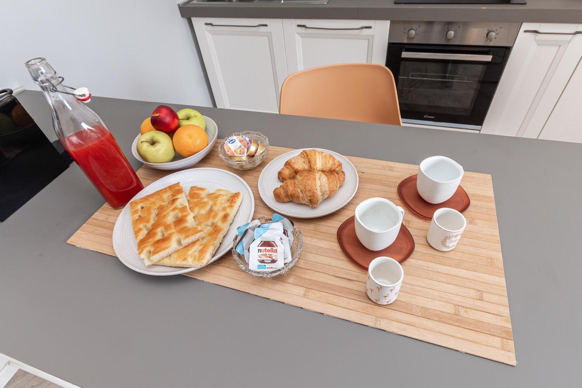 ג'נובה Spacious 3-Bedroom Apartment - 10 Min To City Center & 5 Min To Gaslini Hospital מראה חיצוני תמונה
