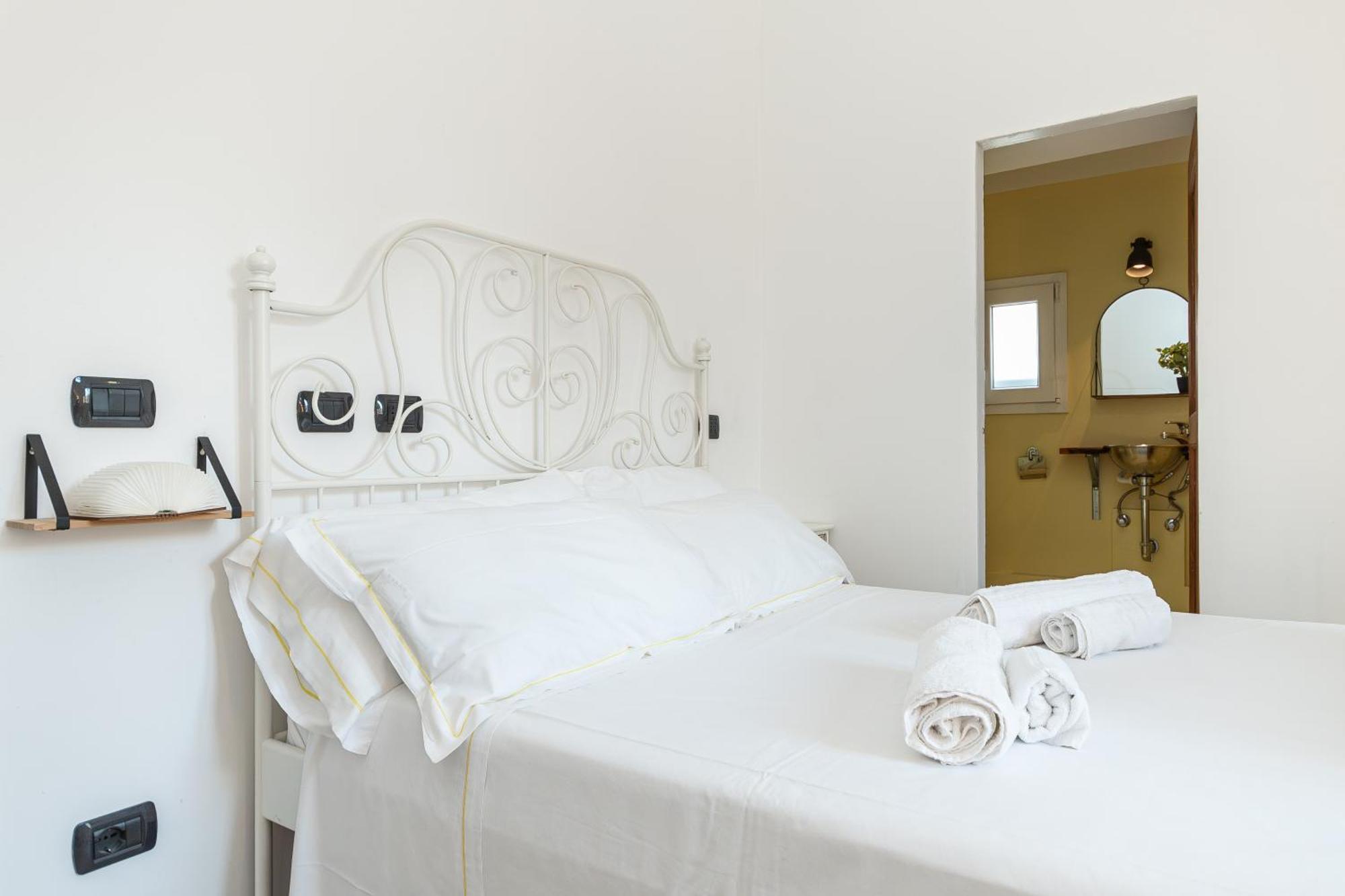 ג'נובה Spacious 3-Bedroom Apartment - 10 Min To City Center & 5 Min To Gaslini Hospital מראה חיצוני תמונה