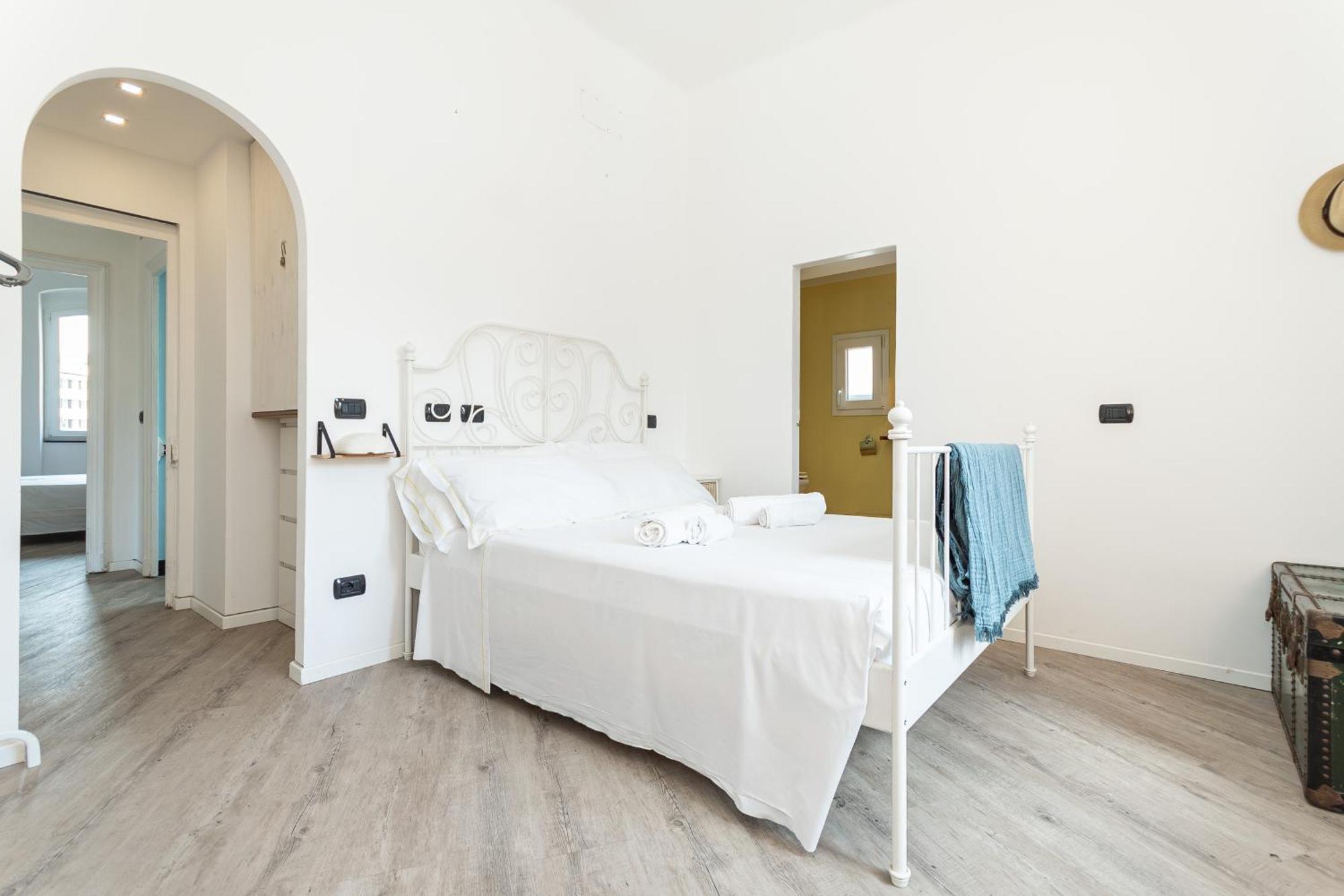 ג'נובה Spacious 3-Bedroom Apartment - 10 Min To City Center & 5 Min To Gaslini Hospital מראה חיצוני תמונה