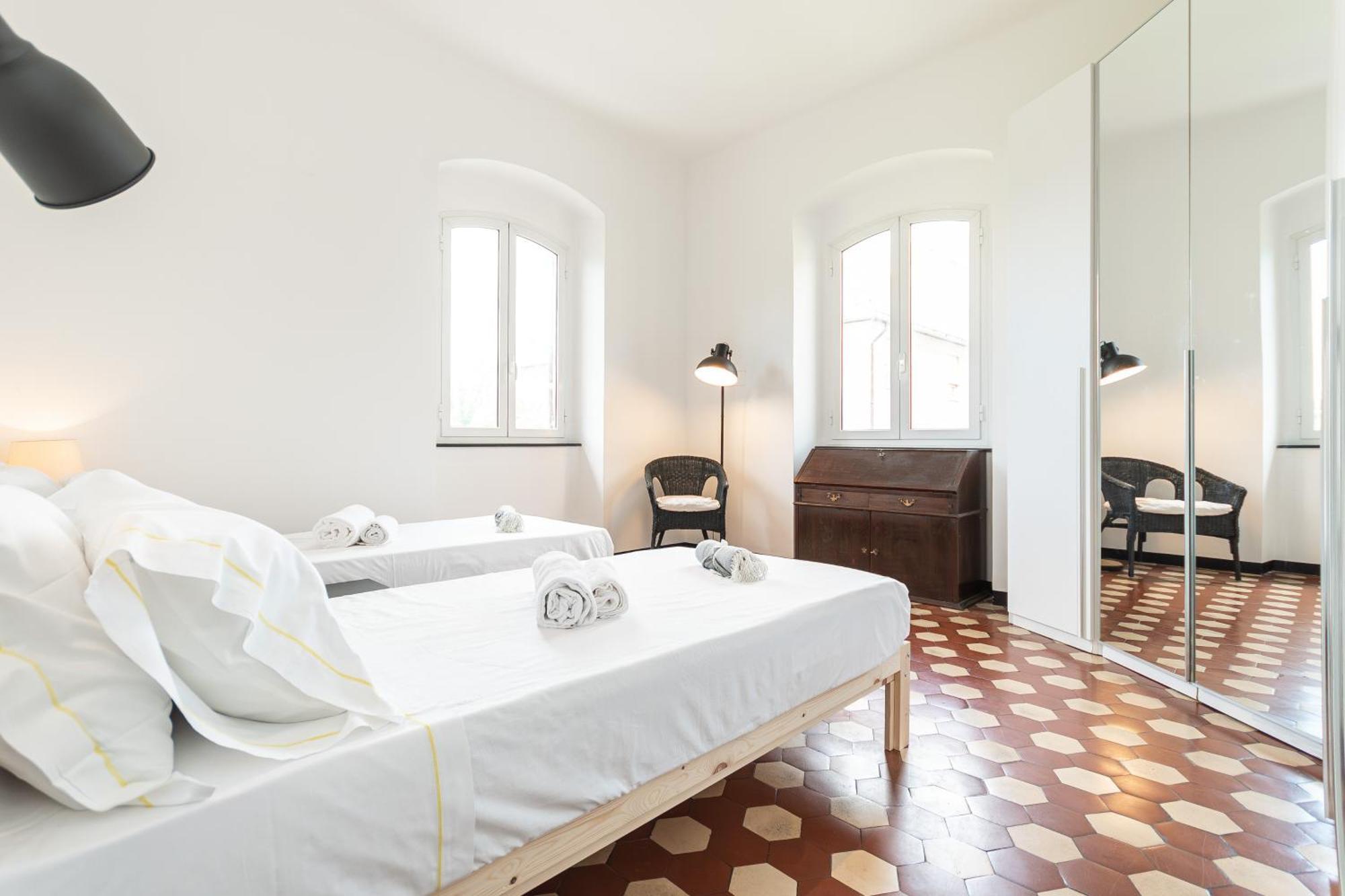 ג'נובה Spacious 3-Bedroom Apartment - 10 Min To City Center & 5 Min To Gaslini Hospital מראה חיצוני תמונה